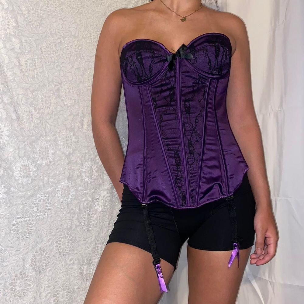 purple corset top